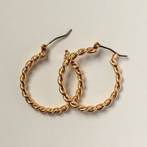 Lightweight Twist Hoop Earrings